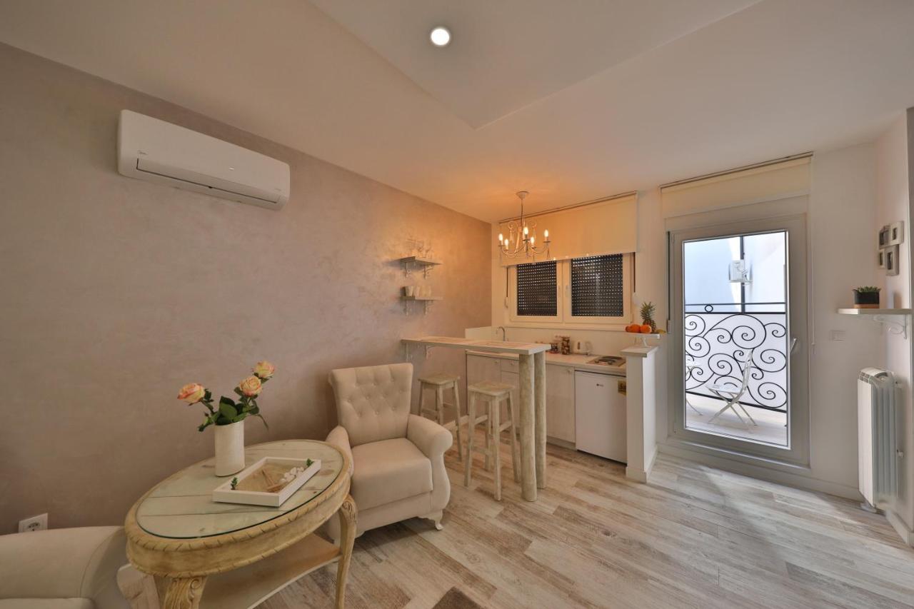 Ferienwohnung Joli Belgrad Exterior foto